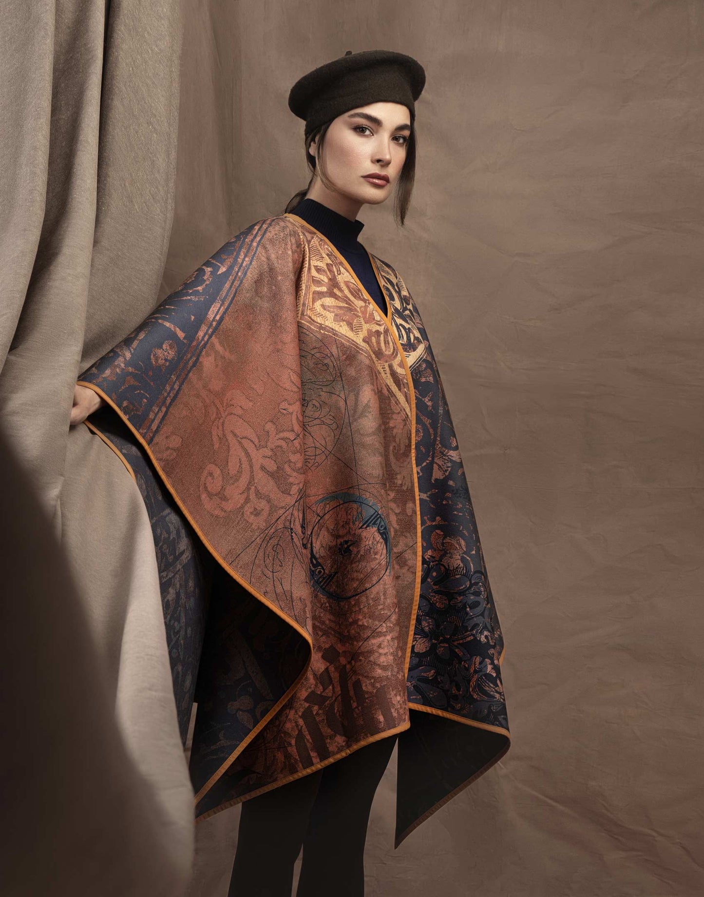 Kimiyâ-ye Jân (Soul’s Elixir) Poncho